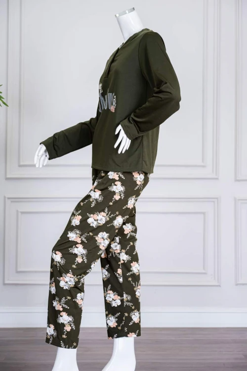 بيجاما-نسائية-قطعتين-لون-زيتي-ياقة-دائرية-بأزرار-مزينة-بكتابات-