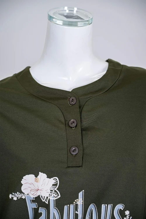 بيجاما-نسائية-قطعتين-لون-زيتي-ياقة-دائرية-بأزرار-مزينة-بكتابات-