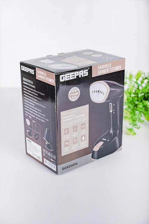 مكواة ملابس بخار يدوية لون أسود بقوة 1470 واط