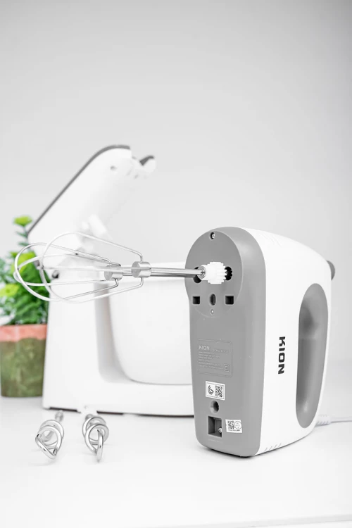 خلاط يدوي من كيون بوعاء دوار سعة 3.5 لتر و بقوة 300 واط يتضمن مضارب مختلفة