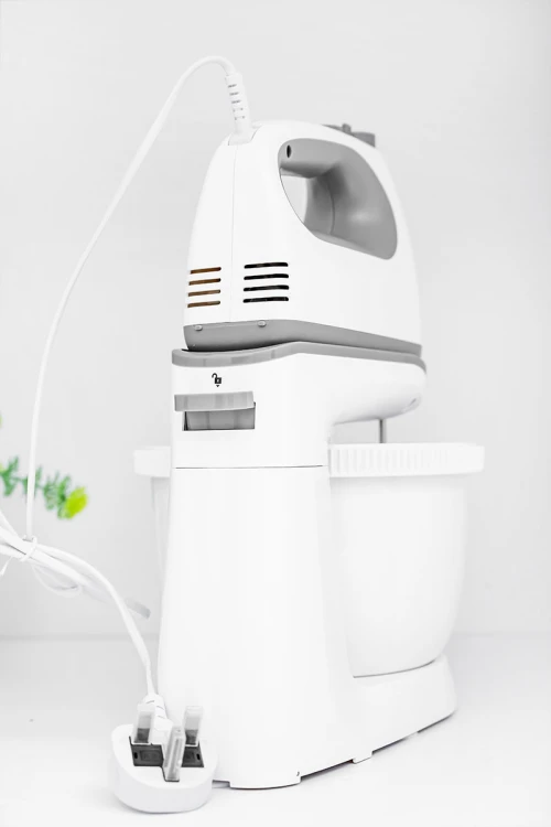 خلاط يدوي من كيون بوعاء دوار سعة 3.5 لتر و بقوة 300 واط يتضمن مضارب مختلفة