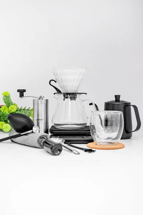 شنطة قهوة لون أسود لتحضير قهوة مقطرة v60 من 15 قطعة متكاملة