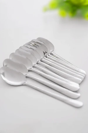 طقم ملاعق أكل مزينة بنقوش في المقبض 12 حبة