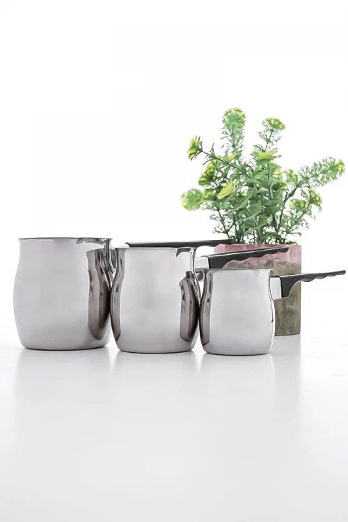 إبريق قهوة ستيل صغير لون فضي و أسود