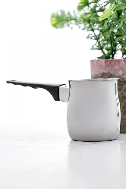 إبريق قهوة ستيل صغير لون فضي و أسود