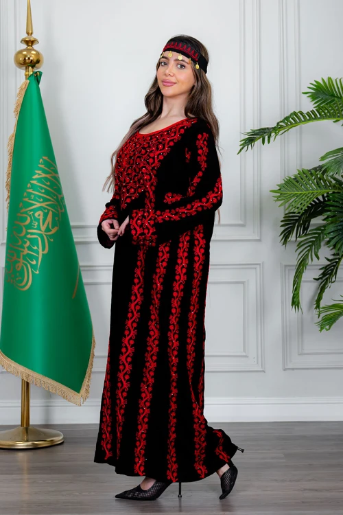 جلابية نسائي شمالي لون أسود بتطريز تراثي أحمر ياقة دائرية و أكمام طويلة