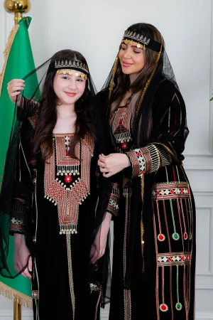 طرحة شيفون سادة لون أسود