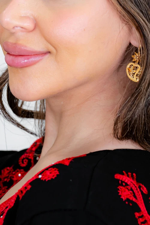 حلق أذن تراثي لون ذهبي