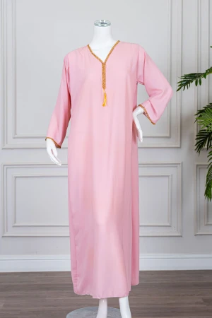 جلابية نسائية متعددة الألوان مزينة بكلفة في الياقة و الأكمام