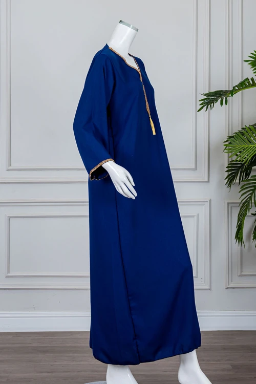 جلابية نسائية متعددة الألوان مزينة بكلفة في الياقة و الأكمام