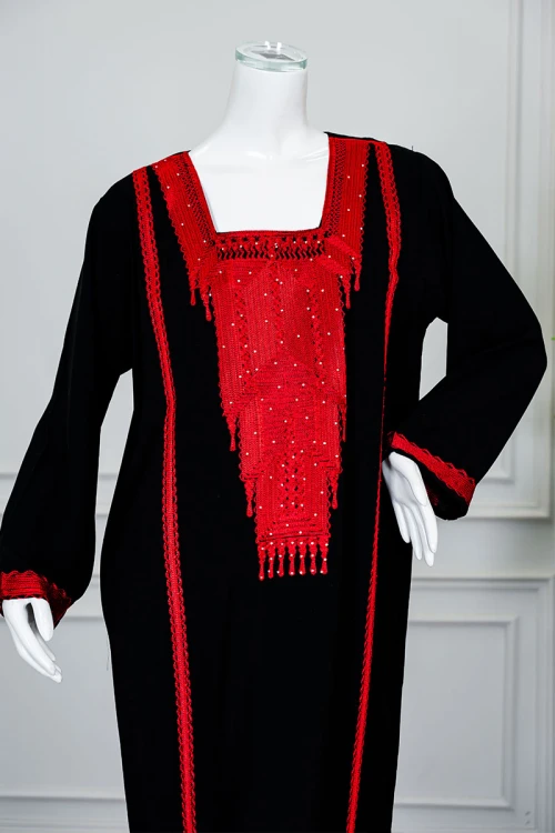 جلابية نسائي شمالي لون أسود بتطريز تراثي أحمر ياقة دائرية و أكمام طويلة