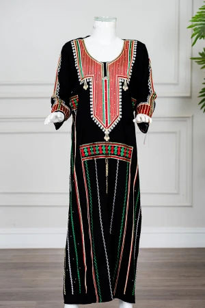 جلابية بناتي عسيري لون أسود بتطريز تراثي ملون ياقة دائرية و أكمام طويلة