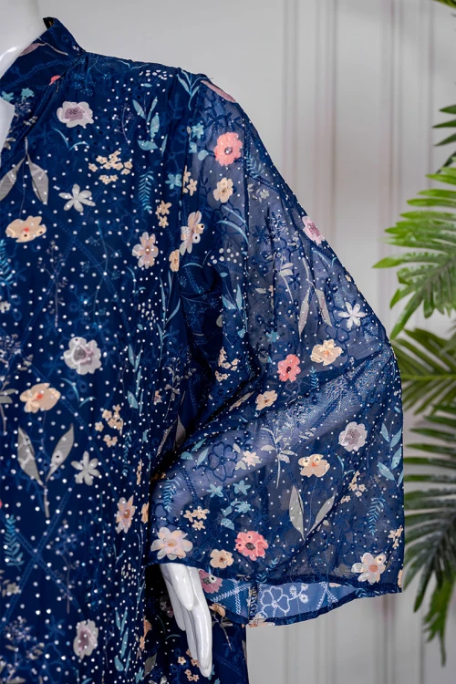 جلابية نسائي لون كحلي مزينة بالورود الملونة ياقة عالية بقصة سبعة و أكمام طويلة