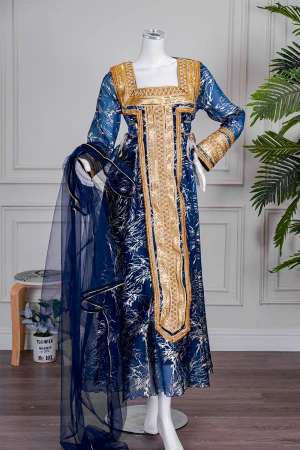 جلابية نسائية تراثية لون كحلي بتطريز تراثي ذهبي من الأمام و الأكمام برباط في الجانبين مع قماش شيفون من الخارج