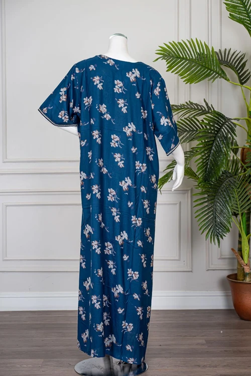 جلابية نسائي طويل لون أزرق مشجر ياقة بتطريز ملون و بأكمام قصيرة