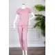 بيجاما نسائية قطعتين لون وردي مشجر بلوزة بياقة دائرية و بأكمام قصيرة مع بنطلون طويل