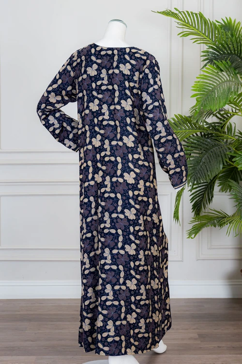 قميص نسائي طويل لون كحلي مشجر ياقة بكلفة مطرزة من الأمام و بأكمام طويلة