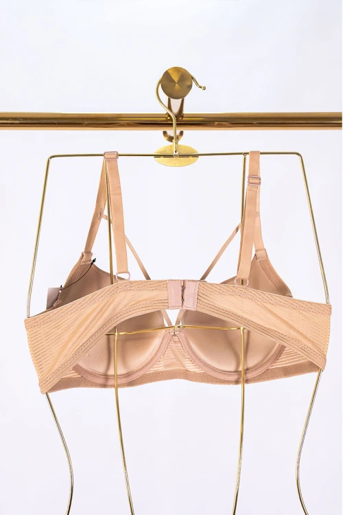 طقم صدرية قطعتين نسائي لون بيج بأحزمة قابلة للتعديل من الخلف