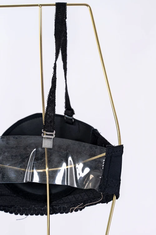 صدرية نسائي لون أسود بحزام شفاف من الخلف قابل للتعديل