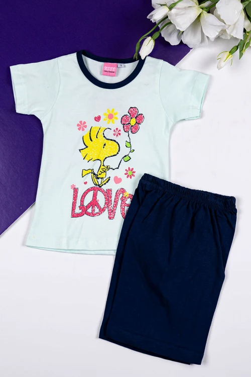 طقم-بناتي-قطعتين-تيشيرت-باللون-التفاحي-الفاتح-مزين-بكتابات-