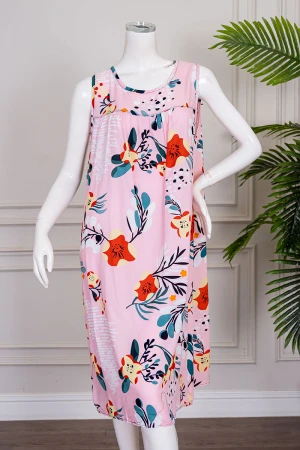 قميص نسائي قصير لون وردي مشجر ياقة دائرية و بدون أكمام 