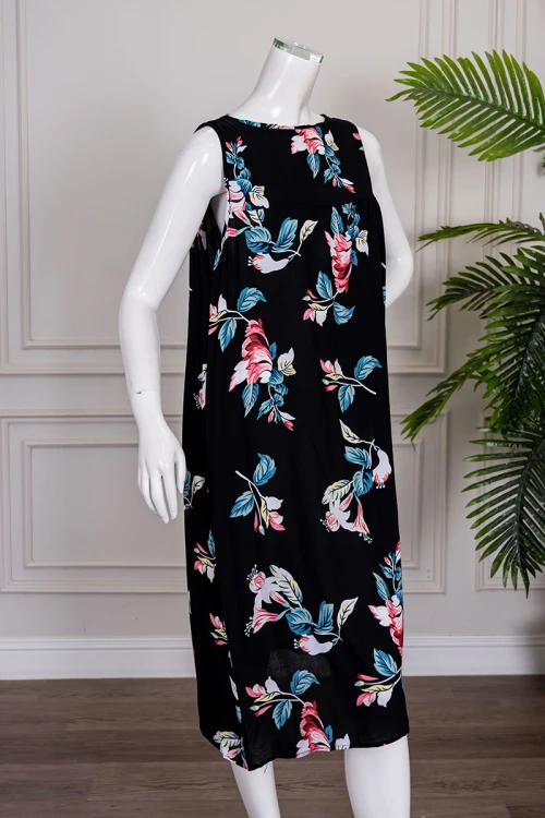 قميص نسائي قصير لون أسود مشجر ياقة دائرية و بدون أكمام