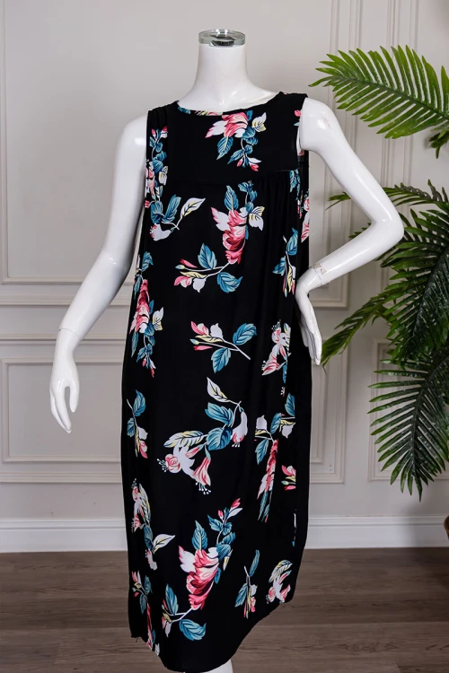 قميص نسائي قصير لون أسود مشجر ياقة دائرية و بدون أكمام