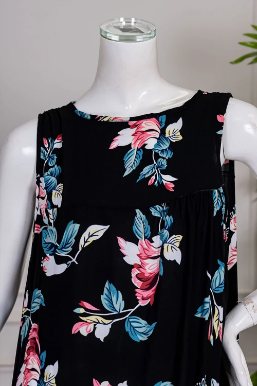 قميص نسائي قصير لون أسود مشجر ياقة دائرية و بدون أكمام