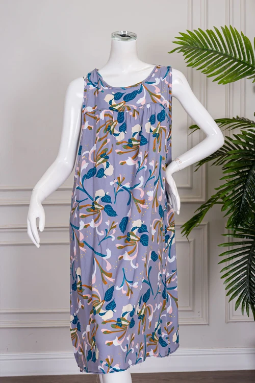 قميص نسائي قصير لون موف مشجر ياقة دائرية و بدون أكمام