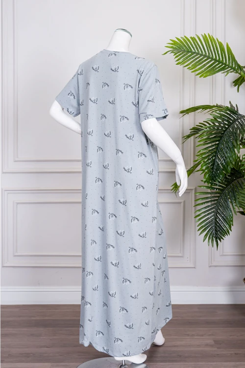 قميص نسائي جامبو طويل لون رمادي مشجر ياقة دائرية بأزرار من الأمام و بأكمام قصيرة