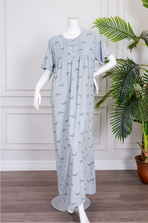 قميص نسائي جامبو طويل لون رمادي مشجر ياقة دائرية بأزرار من الأمام و بأكمام قصيرة 