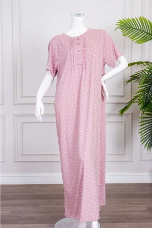 قميص نسائي جامبو طويل لون وردي مشجر ياقة دائرية بأزرار من الأمام و بأكمام قصيرة 