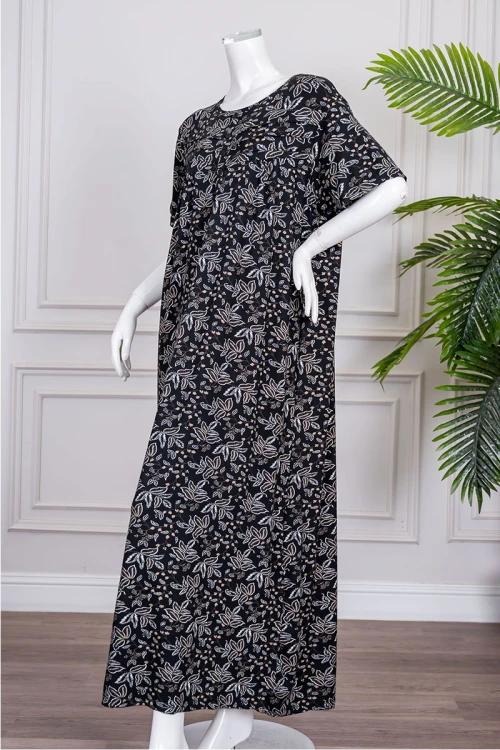 قميص نسائي جامبو طويل لون أسود مشجر ياقة دائرية بأزرار من الأمام و بأكمام قصيرة