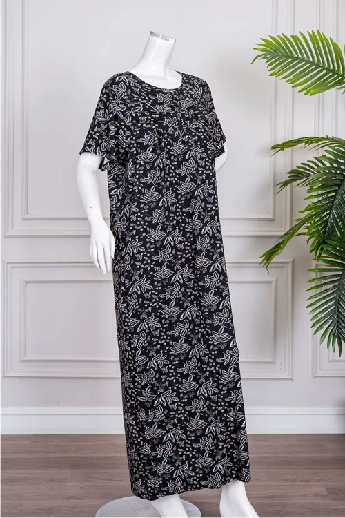 قميص نسائي جامبو طويل لون أسود مشجر ياقة دائرية بأزرار من الأمام و بأكمام قصيرة