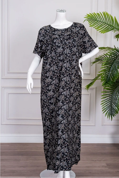 قميص نسائي جامبو طويل لون أسود مشجر ياقة دائرية بأزرار من الأمام و بأكمام قصيرة