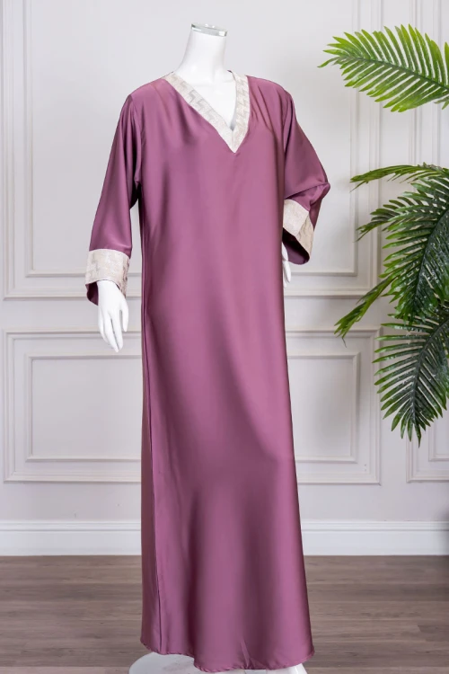 جلابية نسائية لون موف ياقة بقصة سبعة و بأكمام طويلة