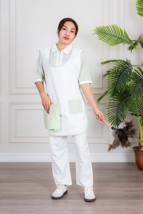 زي عاملة منزلية ثلاث قطع متعدد الألوان قميص طويل بياقة مطوية بسحاب قصير و جيوب من الأمام مع مريلة بجيب عملي و رباط على الجانبين و بنطلون طويل