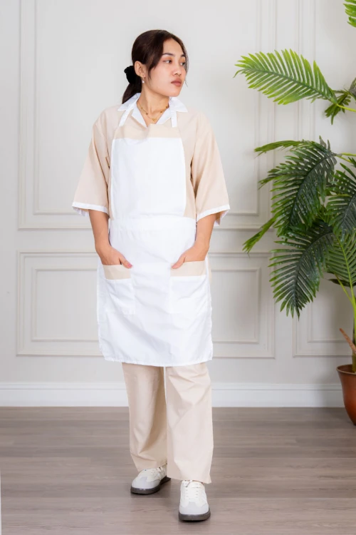 زي عاملة منزلية ثلاث قطع متعدد الألوان قميص طويل بياقة مطوية بسحاب قصير و جيوب من الأمام مع مريلة بجيب عملي و رباط على الجانبين و بنطلون طويل