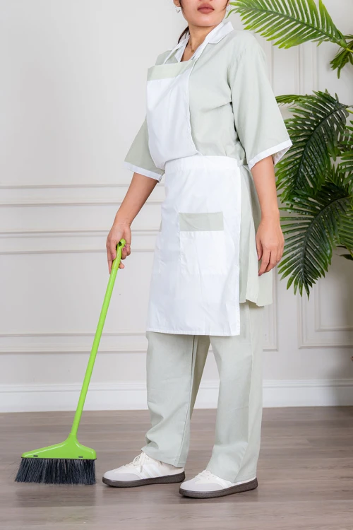 زي عاملة منزلية ثلاث قطع متعدد الألوان قميص طويل بياقة مطوية بسحاب قصير و جيوب من الأمام مع مريلة بجيب عملي و رباط على الجانبين و بنطلون طويل