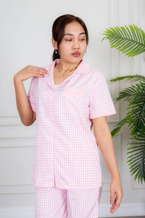 زي-عاملة-قطعتين-متعدد-الألوان-على-شكل-مربعات-بلوزة-بياقة-