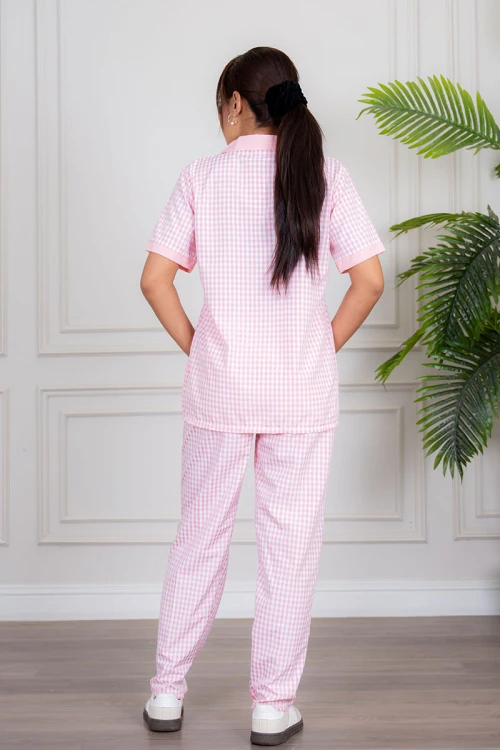 زي-عاملة-قطعتين-متعدد-الألوان-على-شكل-مربعات-بلوزة-بياقة-