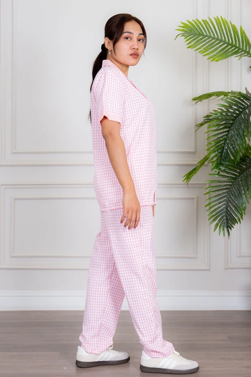 زي-عاملة-قطعتين-متعدد-الألوان-على-شكل-مربعات-بلوزة-بياقة-