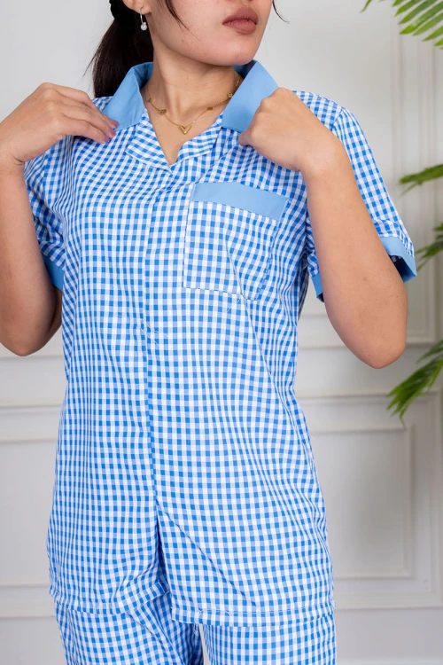 زي-عاملة-قطعتين-متعدد-الألوان-على-شكل-مربعات-بلوزة-بياقة-