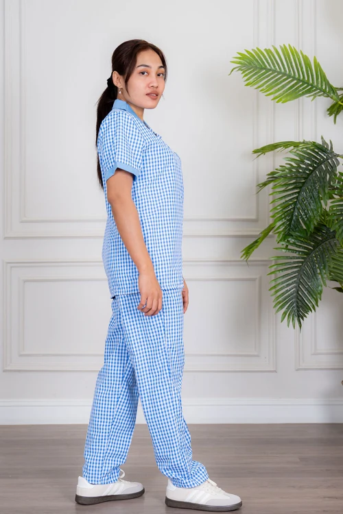 زي-عاملة-قطعتين-متعدد-الألوان-على-شكل-مربعات-بلوزة-بياقة-