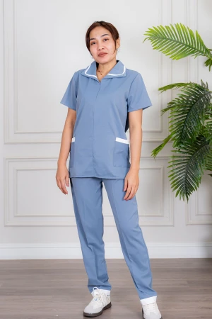 زي عاملة قطعتين متعدد الألوان بلوزة بياقة مطوية بسحاب مخفي و جيوب من الأمام ذو أكمام قصيرة مع بنطلون طويل