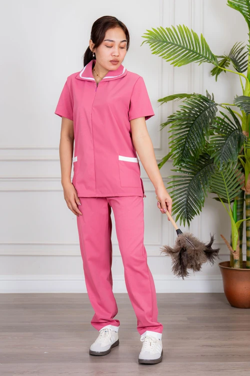 زي عاملة قطعتين متعدد الألوان بلوزة بياقة مطوية بسحاب مخفي و جيوب من الأمام ذو أكمام قصيرة مع بنطلون طويل