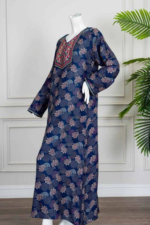 جلابية نسائية طويلة لون كحلي مشجر ياقة بكلفة مطرزة من الأمام و بأكمام طويلة