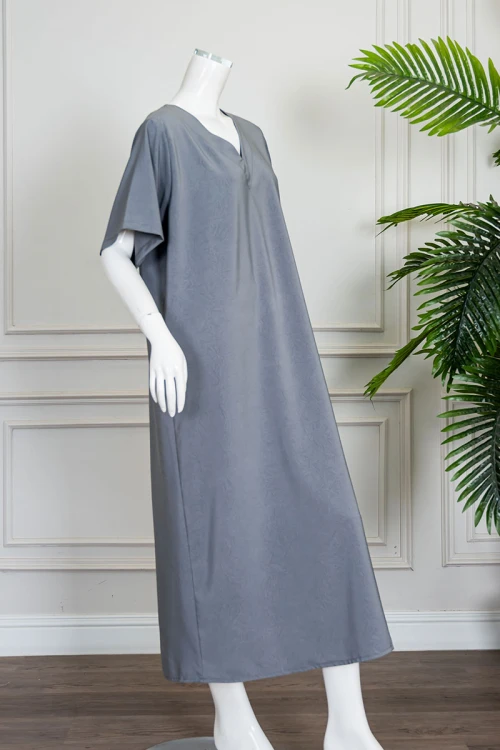 قميص نسائي قصير لون رمادي ياقة قصة سبعة و بأكمام قصيرة