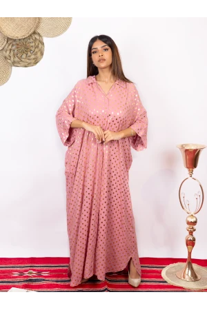 جلابيات يوم التأسيس منقّطه باللون الذهبي