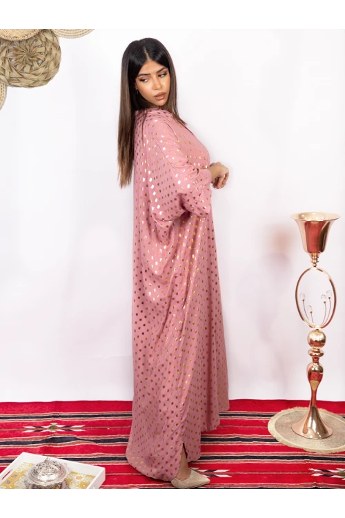 جلابيات يوم التأسيس منقّطه باللون الذهبي